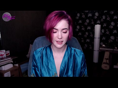 ❤️ Uweisunge iwwer d'Réck vun engem russesche Meedchen op Englesch ️ Hausgemachte Porno op lb.credit-assorti.ru ️❤