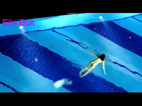 ❤️ Ech kann net ophalen ze kucken, jonk Blond gefaange schwammen plakeg am ELLA BOLT Resort Pool ️ Hausgemachte Porno op lb.credit-assorti.ru ️❤